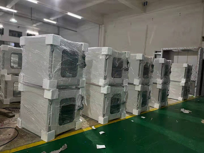 凈化車(chē)間傳遞窗成為不可或缺的設(shè)備。 凈化車(chē)間傳遞窗成為不可或缺的設(shè)備。